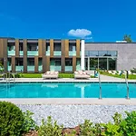 Hotel Reed Boutique & Bistro 5*