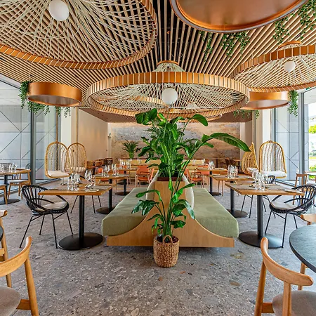 Reed Boutique & Bistro Szálloda 5*