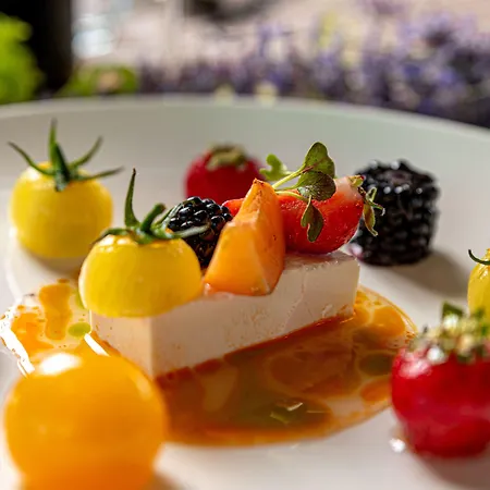 מלון Reed Boutique & Bistro 5*