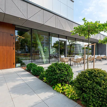 Reed Boutique & Bistro Hotel
