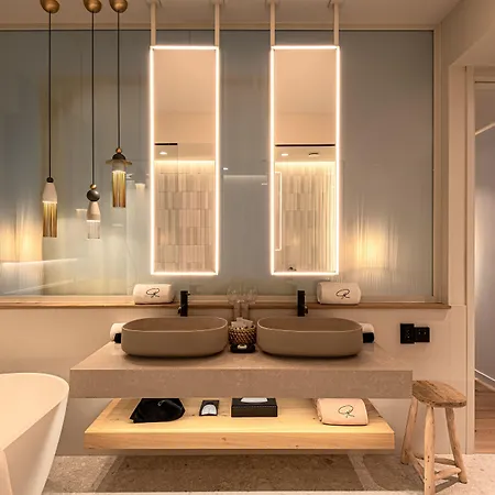 Reed Boutique & Bistro מלון שיופוק