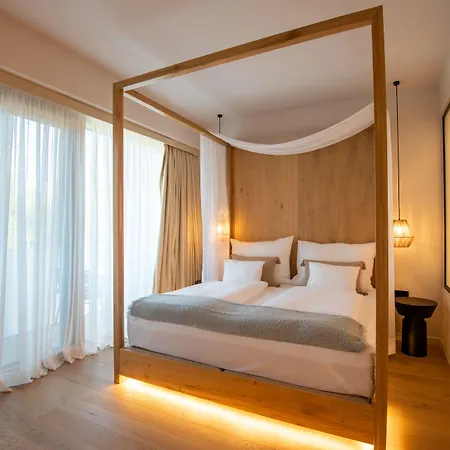 Reed Boutique & Bistro 5* שיופוק