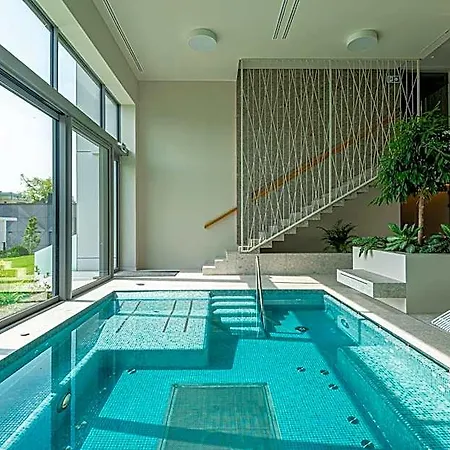 Hotel Reed Boutique & Bistro 5*