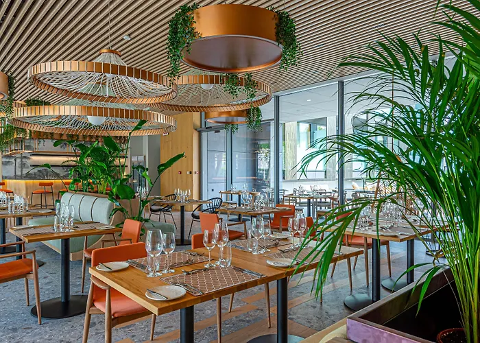 Reed Boutique & Bistro